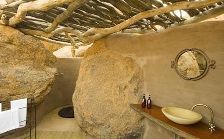 Namibia_Camp_Kipwe_bathroom2_440x278