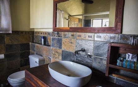 Namibia_Namushasha_River_Lodge_bathroom_interior_440x278