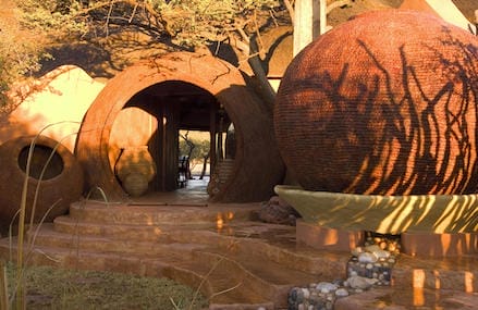 Namibia_okonjima_bush_suite_entrance_440x278