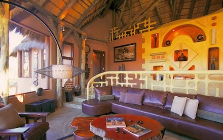 Namibia_okonjima_bush_suite_lounge_440x278