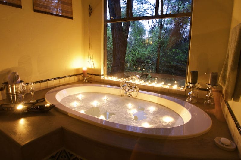 Zimbabwe_Camelthorn_bath_800x533