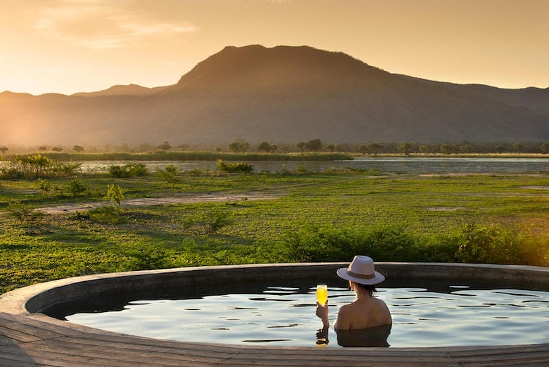 Zimbabwe_Nyamatusi_Camp_plungepool2_800x533