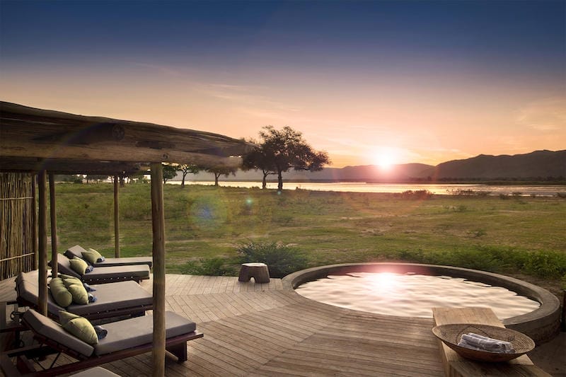 Zimbabwe_Nyamatusi_Camp_plungepool_800x533
