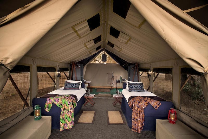 Zimbabwe_Zambezi_Expeditions_tentinside2_800x534