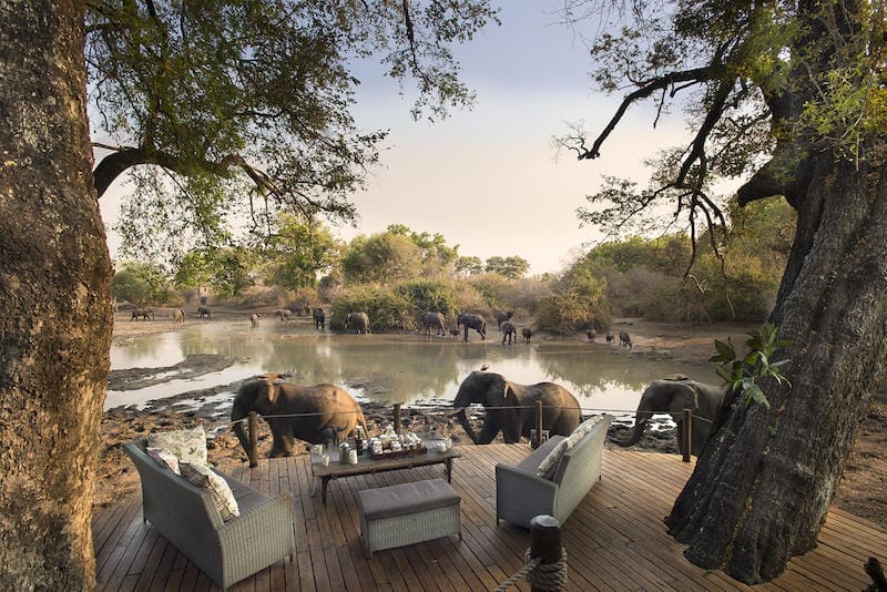 Zimbabwe_kangacamp_deck_800x534