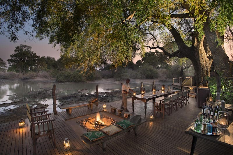 Zimbabwe_kangacamp_dining_800x534