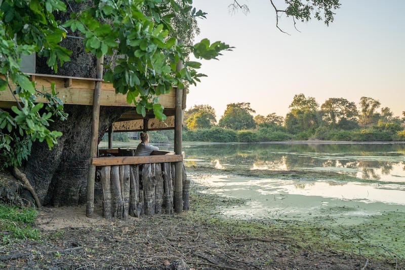 Zimbabwe_kangacamp_hide_800x533