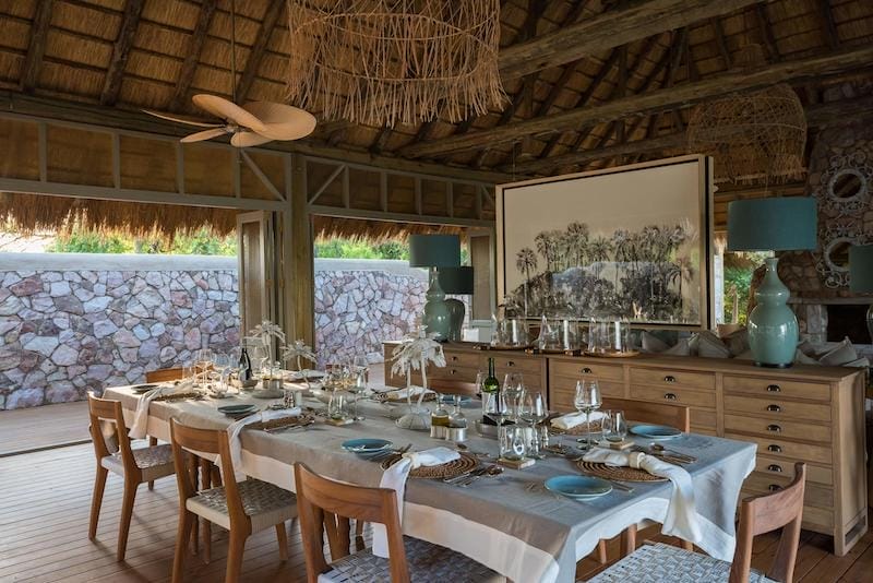 Zimbabwe_mpalajena_diningroom_800x534