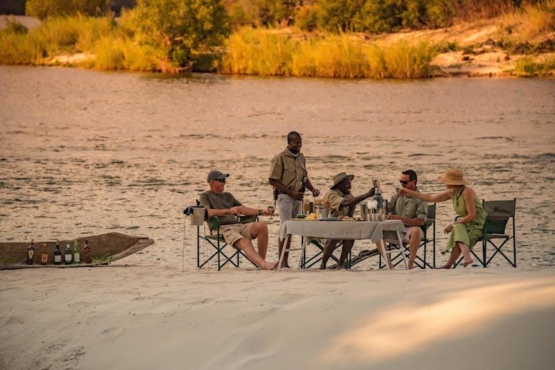 Zimbabwe_mpalajena_sundowners_800x534