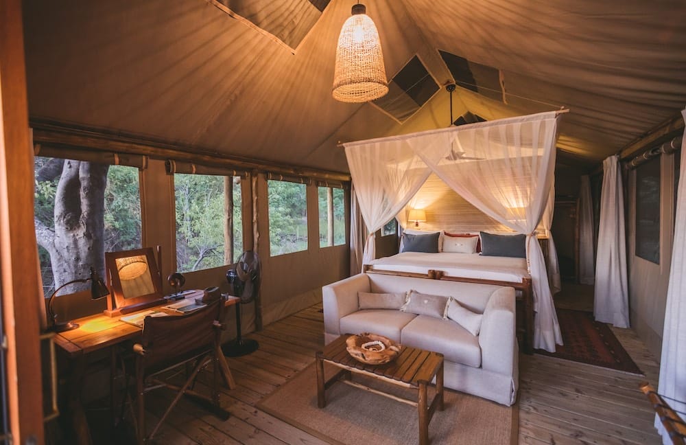 camp-xakanaxa-guest-tent2