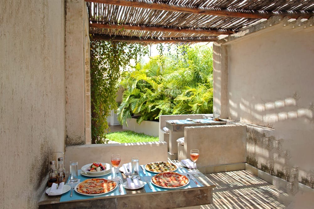 gallery - hemingways2