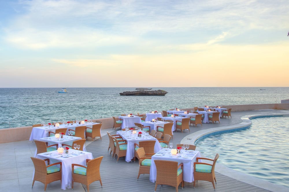 gallery - hemingways3