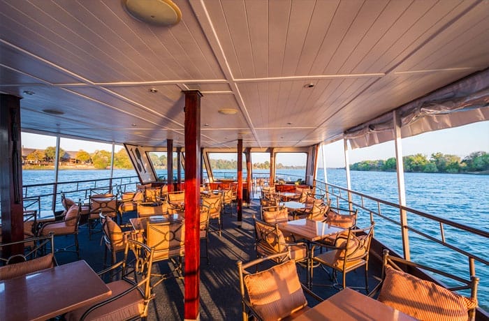 safpar-livingstone-accommodation-david-livingstone-safari-sunset-cruise-2