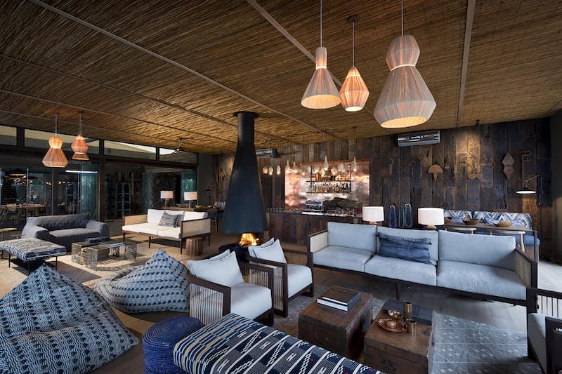zambia_thorntree_river_lodge_lounge_800x534