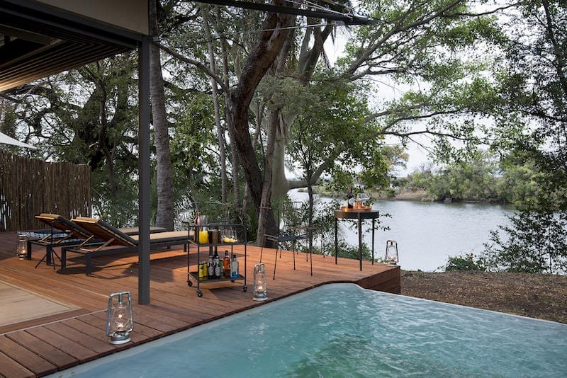 zambia_thorntree_river_lodge_privatedecking2_800x534
