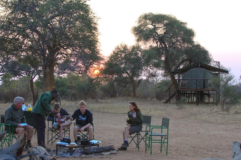 zimbabwe_jozibaninini_campfiredining_800x533