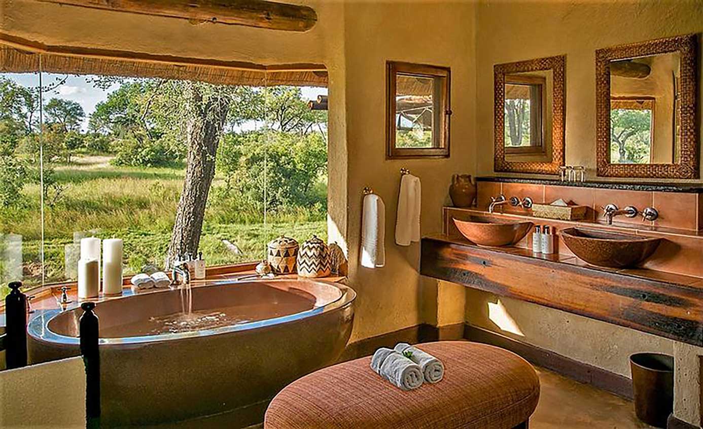 luxury bathroom