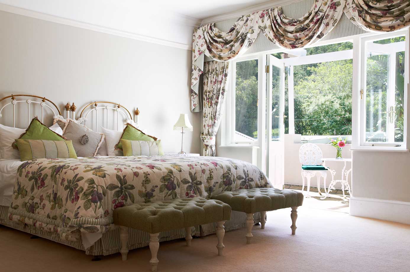 parkes manor luxury bedroom