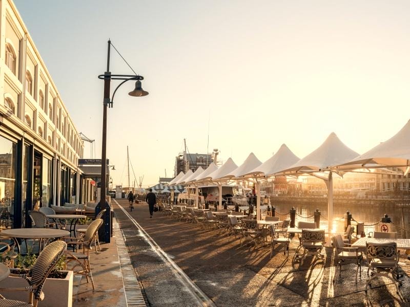 Victoria & Alfred Hotel Dockside Restaurant - Alfred Basin's Working Dock