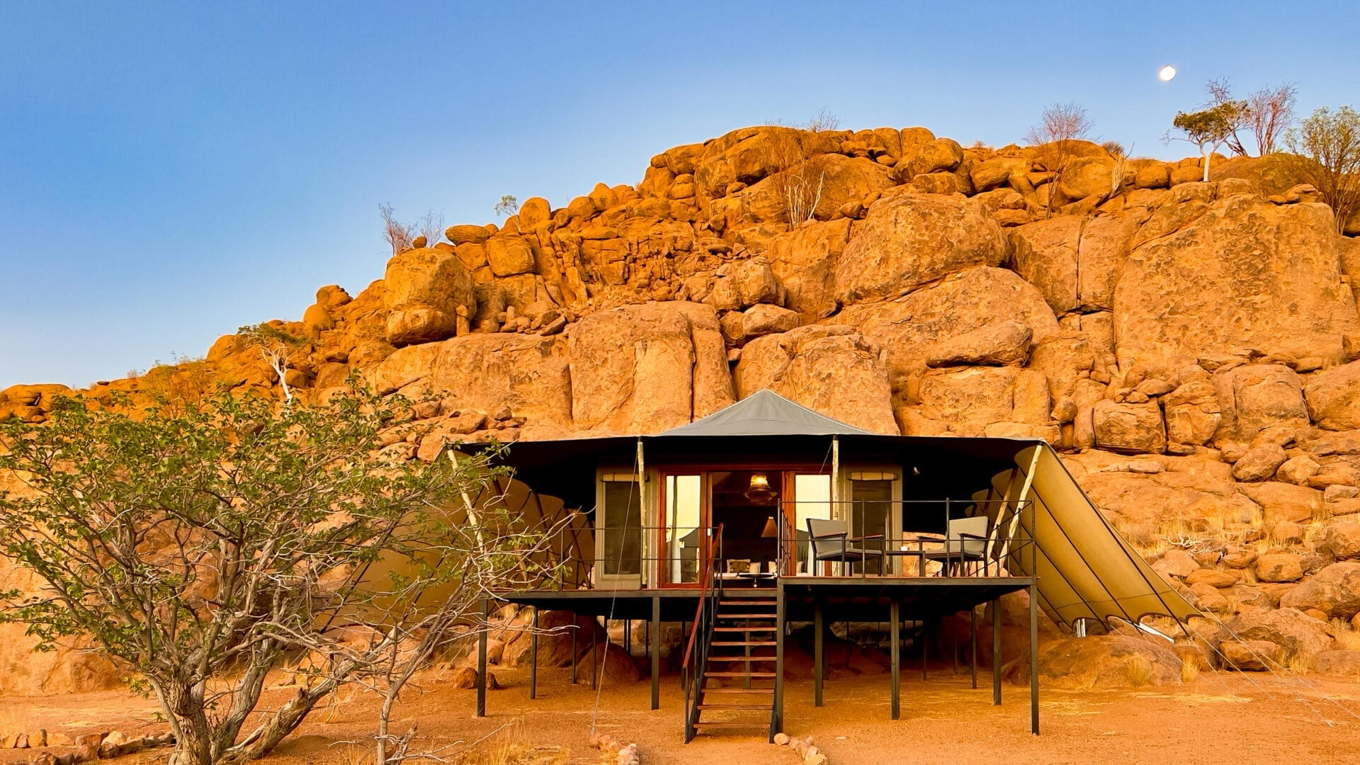 Twyfelfontein Adventure Camp Premium tent