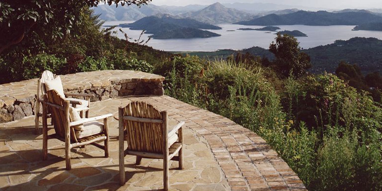 uhn9tcf2 | Gamewatchers Safaris Chairs Overlooking Water