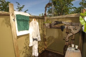 Outdoor Shower - Zimbabwe Safari Accommodation