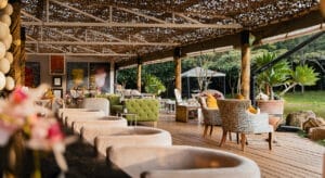 Hemingways Eden - Deck & Egg Bar