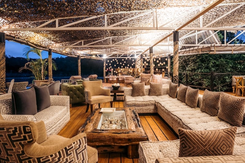 Hemingways Eden - Deck & Egg Bar