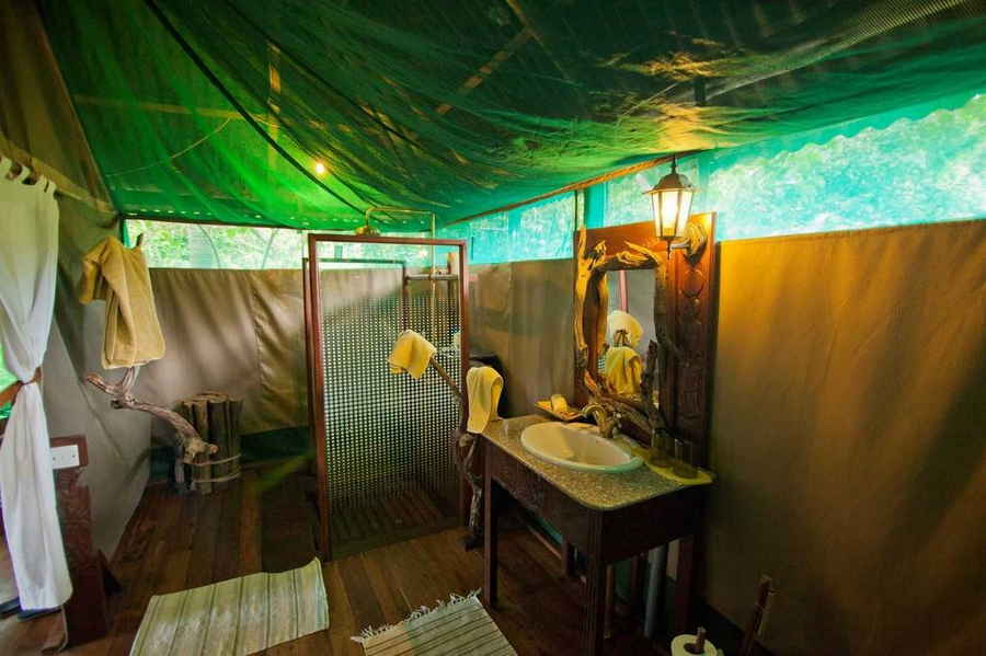 Katuma Bush Lodge Bathroom