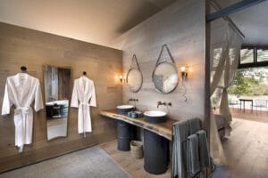 Zambia Thorntree River Lodge Bathroom