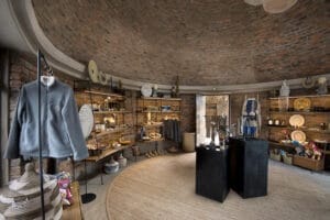 Zambia Thorntree River Lodge Shop