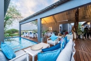 Lenyebi Riverfront Lodge