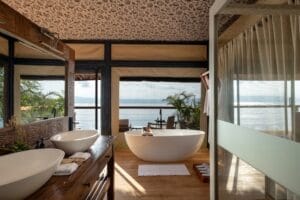 The Cliff - Tent bathroom